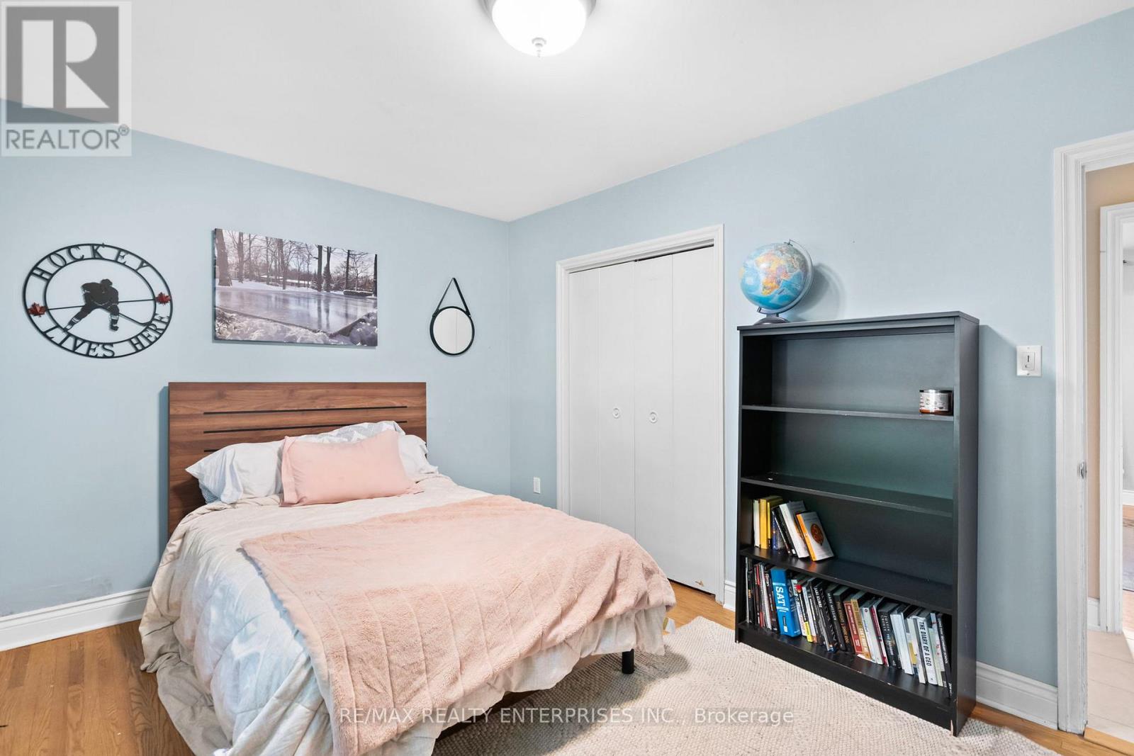 Photo 26 of 1867 Will Scarlett Drive, Mississauga ON