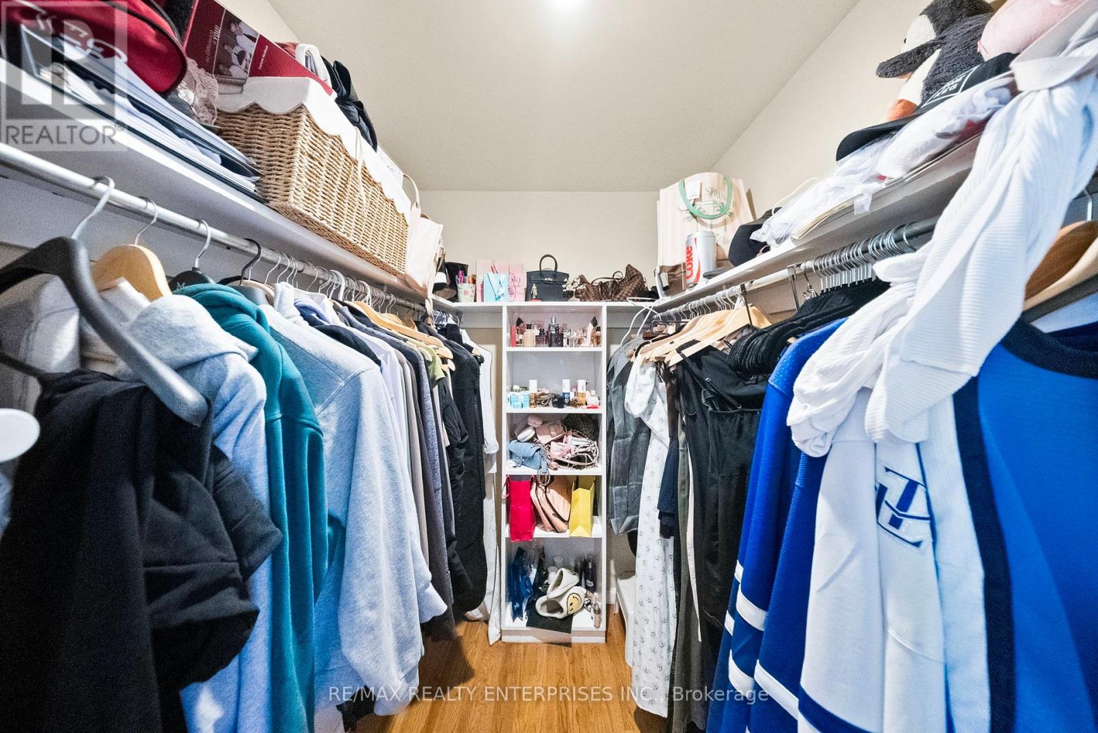 Photo 31 of 1867 Will Scarlett Drive, Mississauga ON