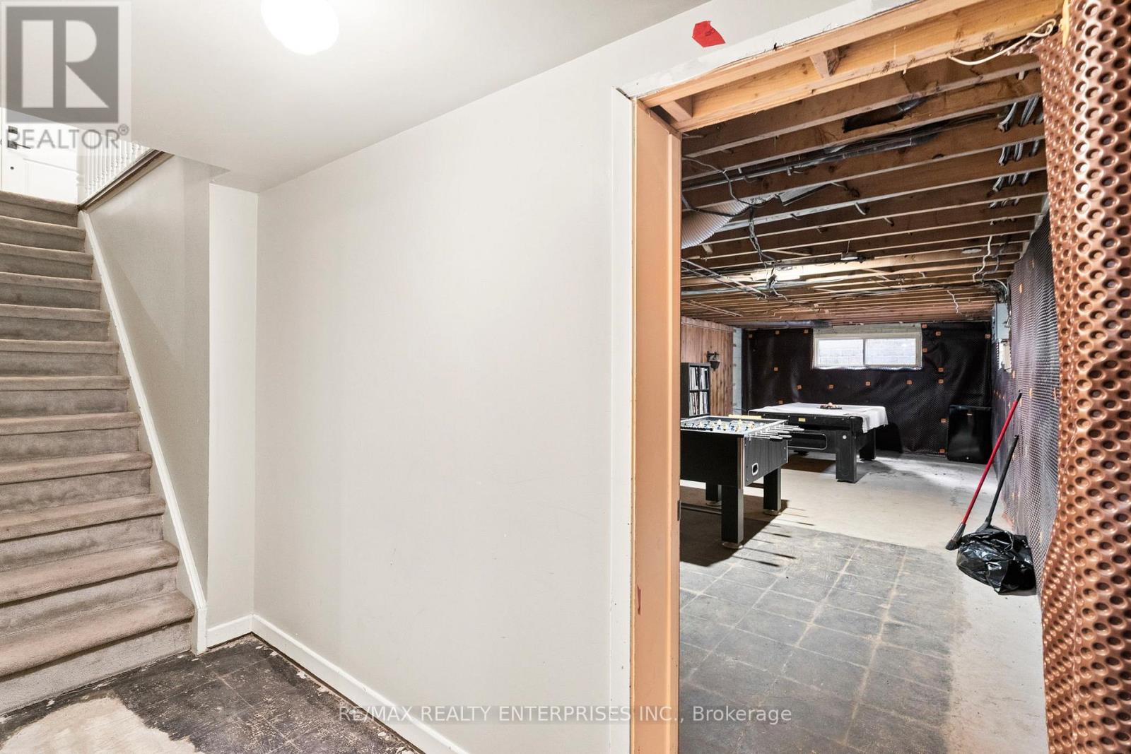 Photo 32 of 1867 Will Scarlett Drive, Mississauga ON