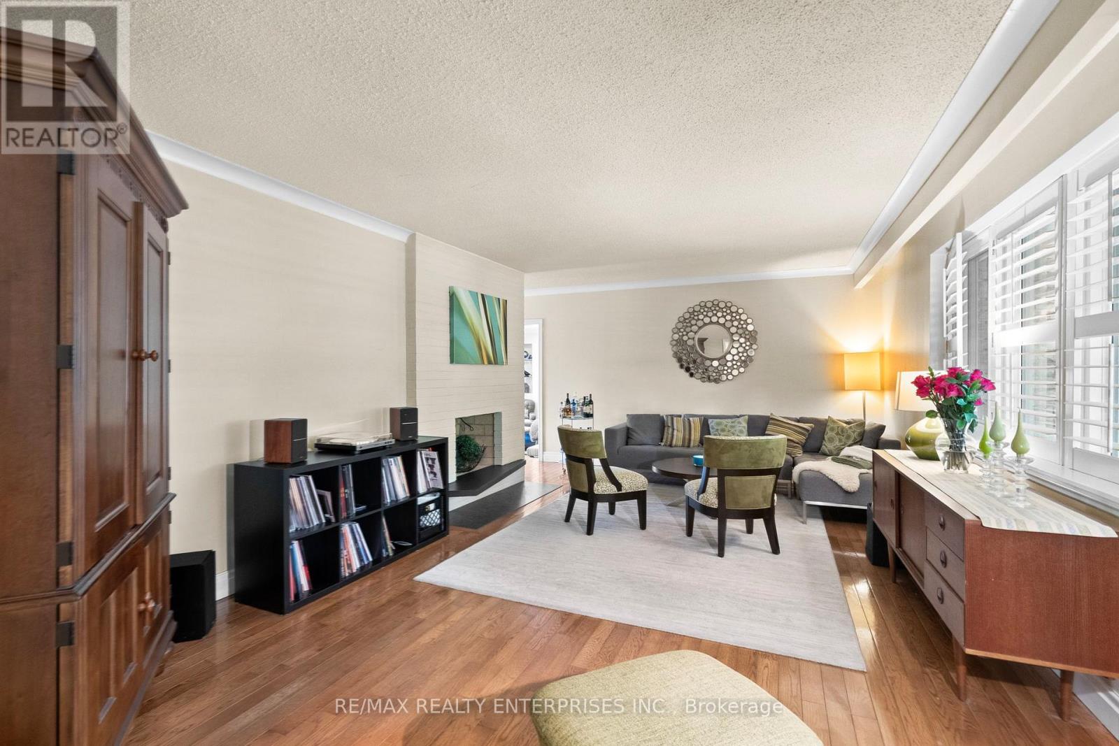 Photo 5 of 1867 Will Scarlett Drive, Mississauga ON