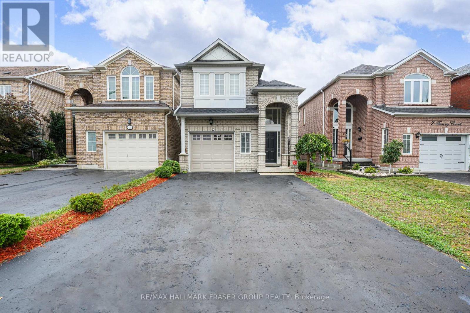Photo 17 of 9 Tracey Court, Whitby ON
