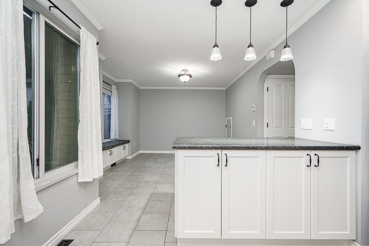 Photo 15 of 23 18883 65 Avenue, Surrey BC
