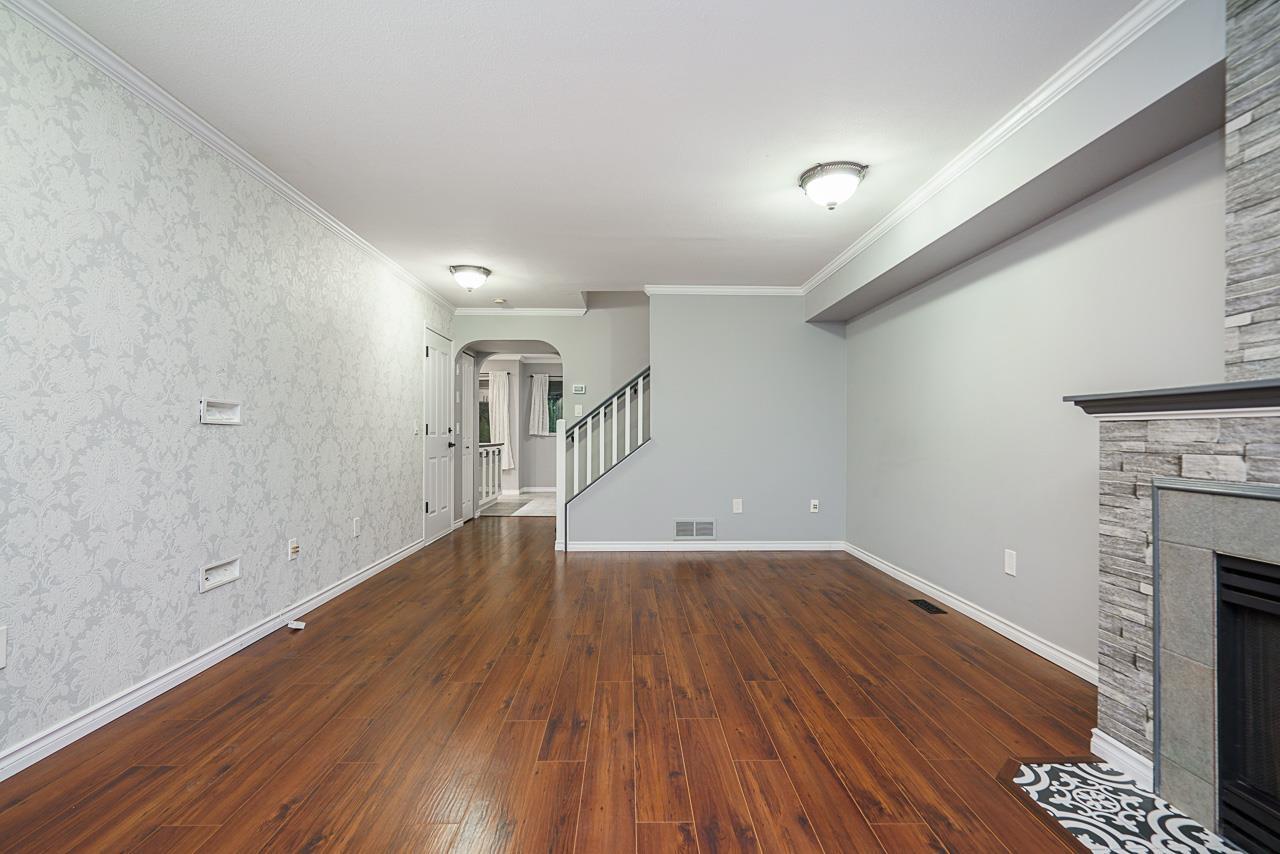 Photo 4 of 23 18883 65 Avenue, Surrey BC