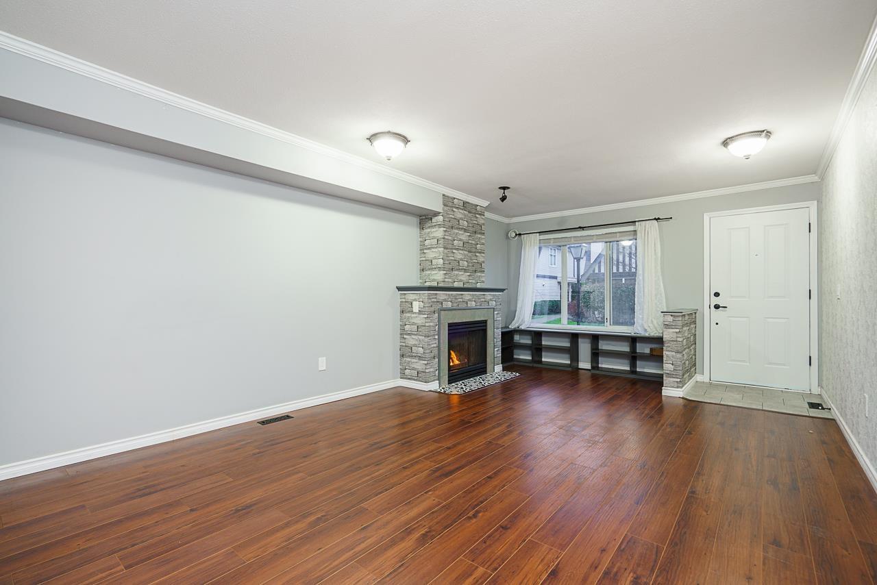 Photo 5 of 23 18883 65 Avenue, Surrey BC