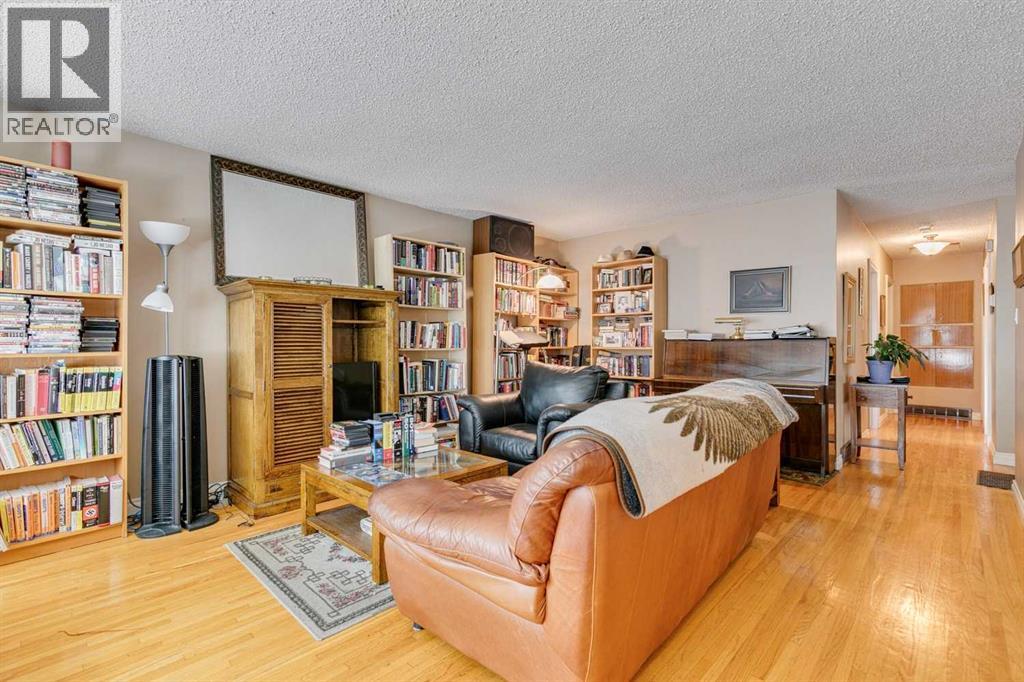 Single Family House Bungalow for Sale in  Wedgewood Drive SW Wildwood Calgary 