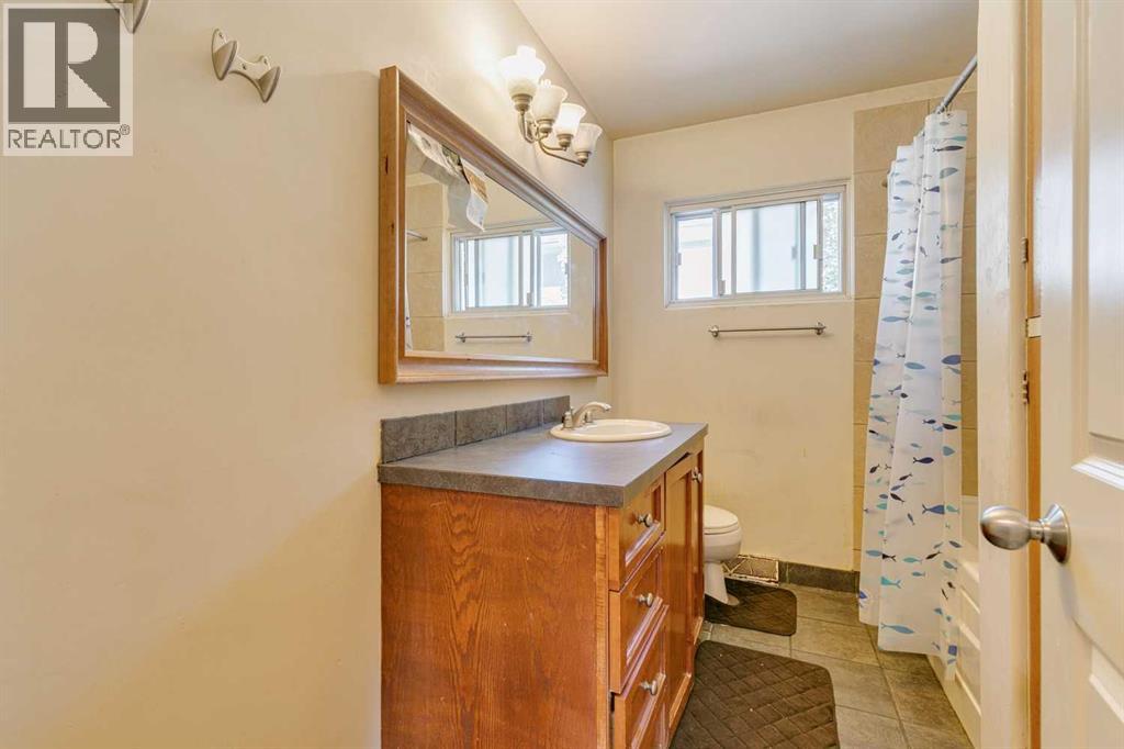 Single Family House Bungalow for Sale in  Wedgewood Drive SW Wildwood Calgary 