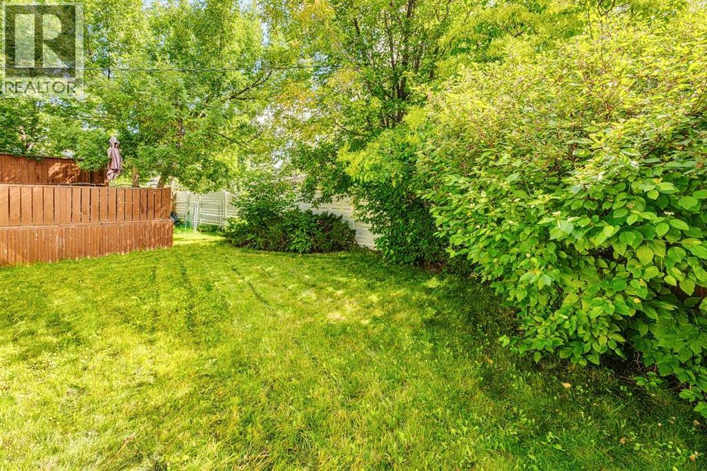 Single Family House Bungalow for Sale in  Wedgewood Drive SW Wildwood Calgary 