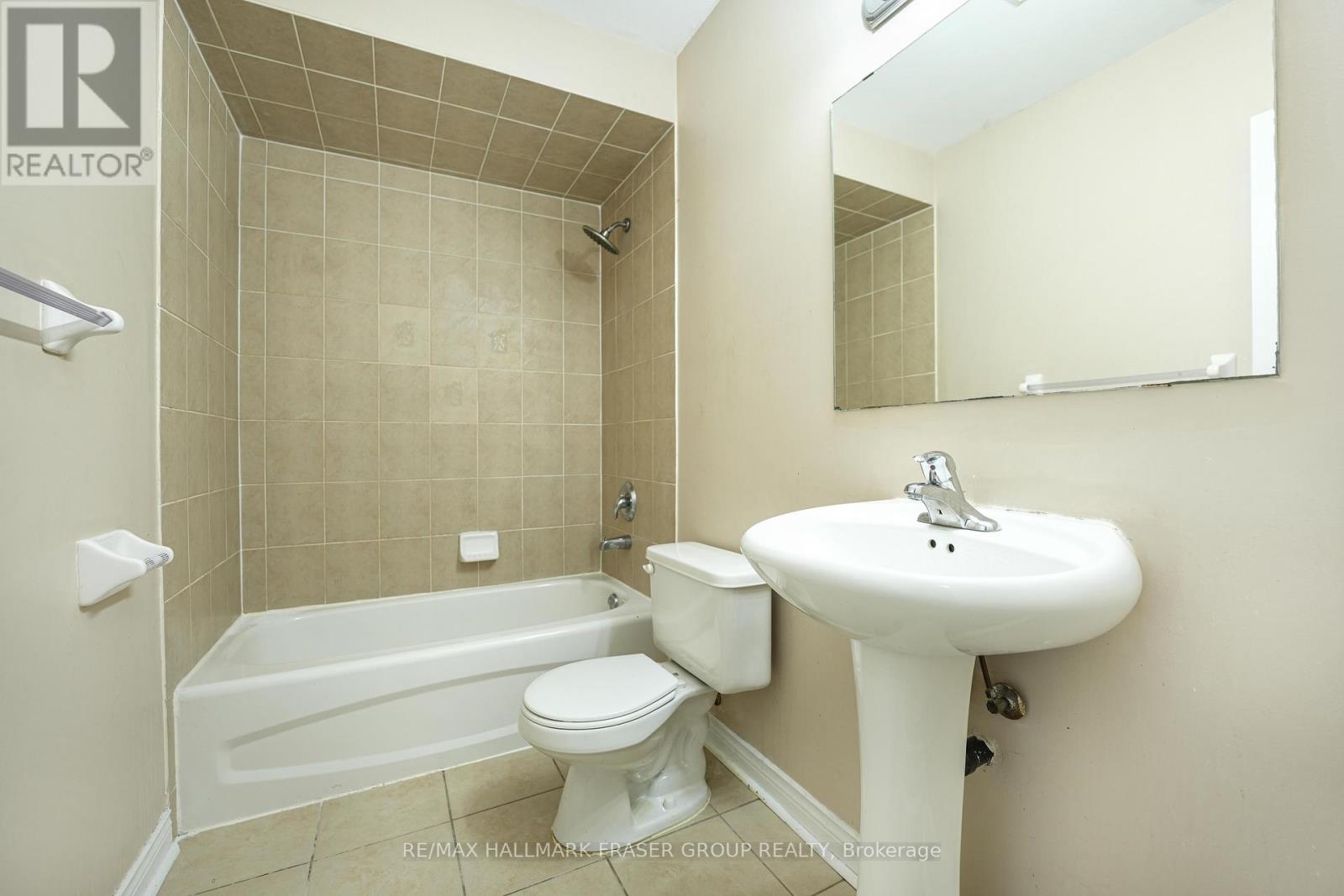 Photo 20 of 9 Tracey Court, Whitby ON