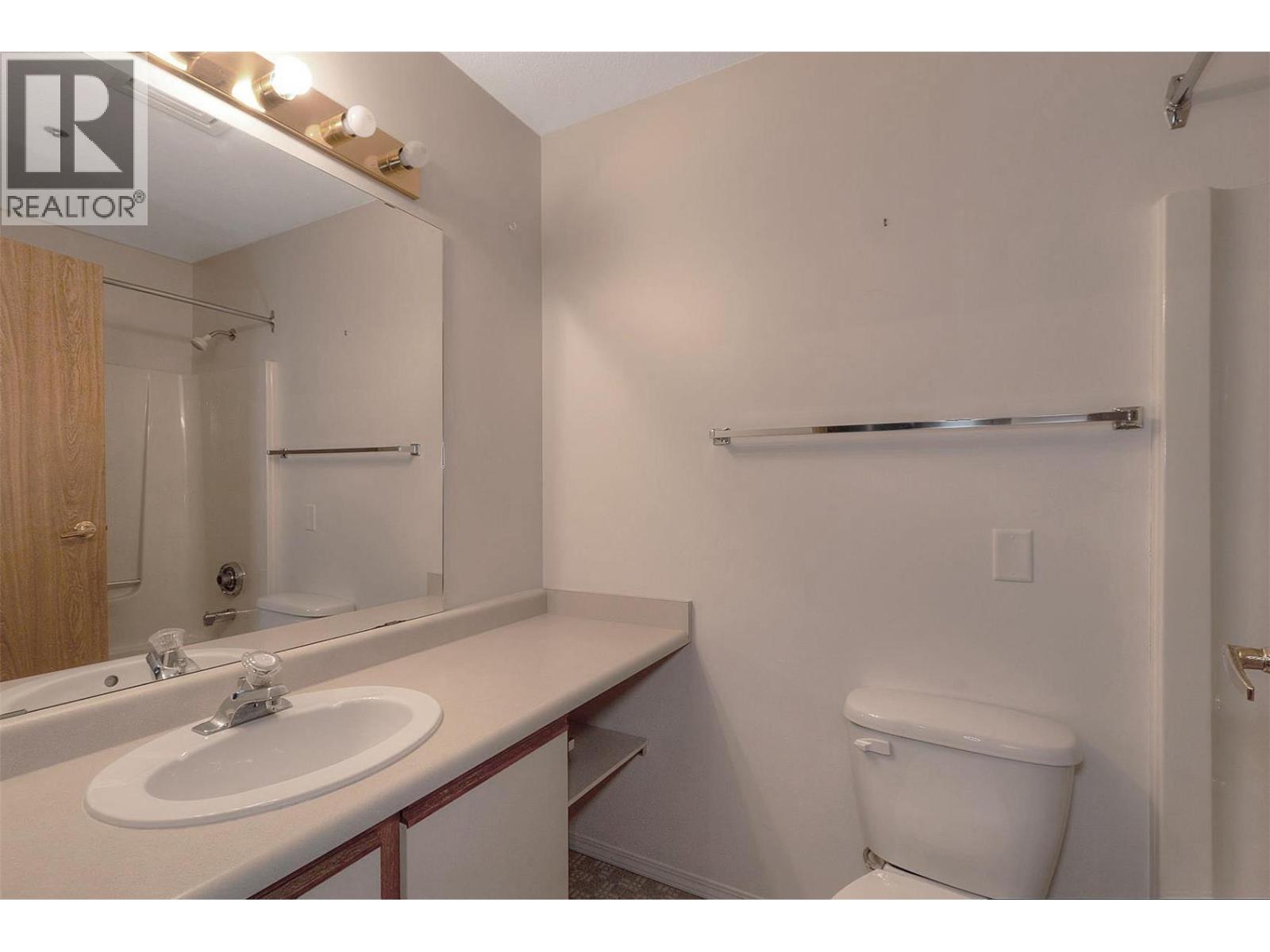 112 1045 Sutherland Avenue, Kelowna