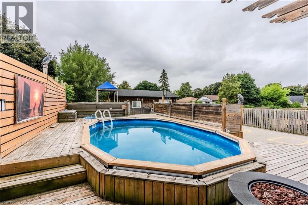 Photo 12 of 6 Sussex Avenue, Brantford ON