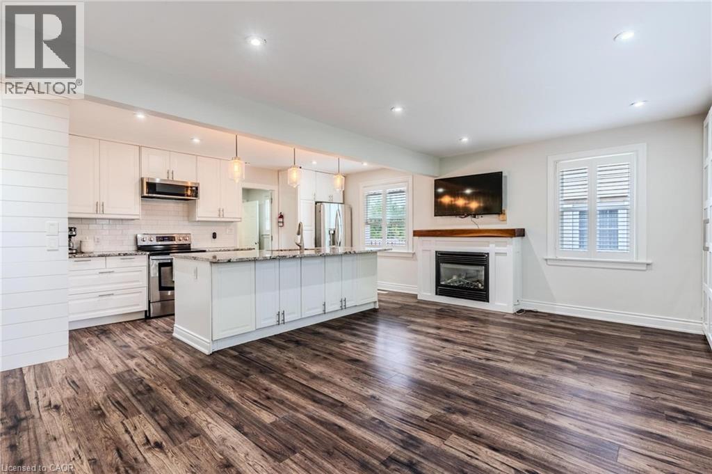 Photo 5 of 6 Sussex Avenue, Brantford ON