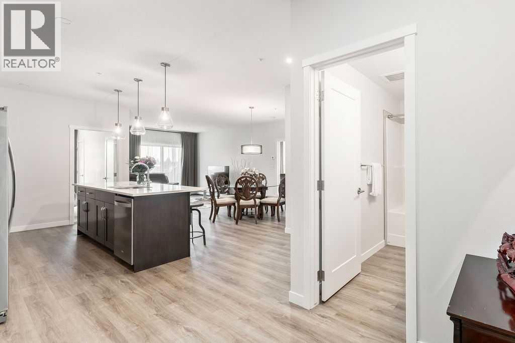 Single Family House for Sale in   Shawnee Common SW Shawnee Slopes Calgary 