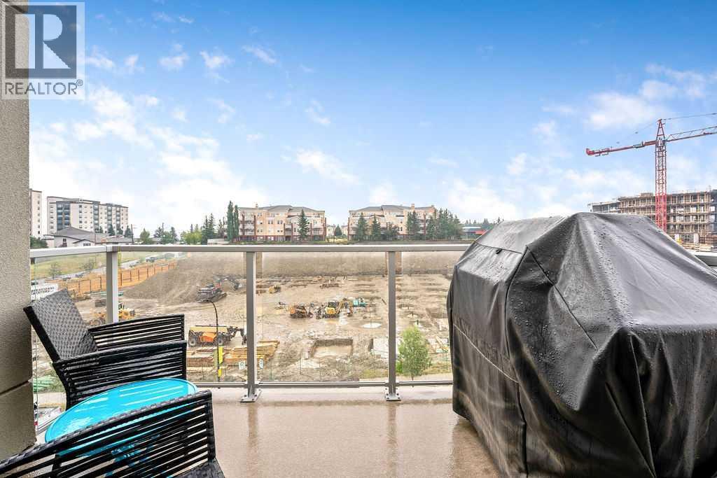 Single Family House for Sale in   Shawnee Common SW Shawnee Slopes Calgary 
