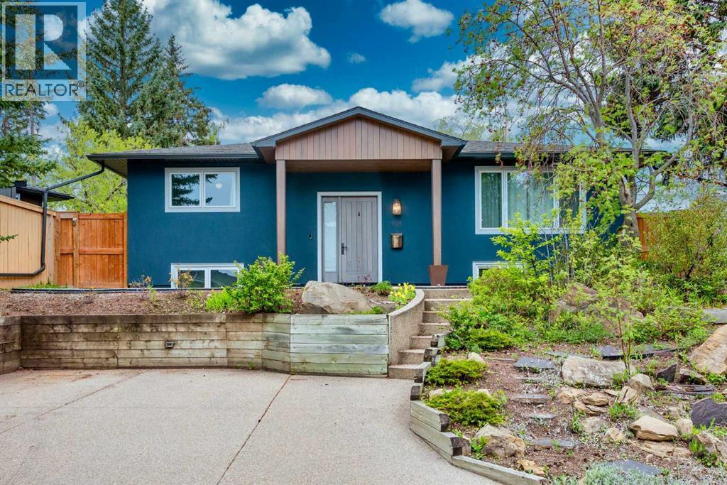 Photo 13 of 101 Wimbledon Crescent Sw, Calgary AB