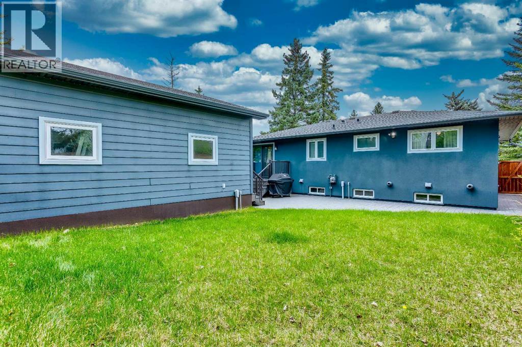 Photo 6 of 101 Wimbledon Crescent Sw, Calgary AB