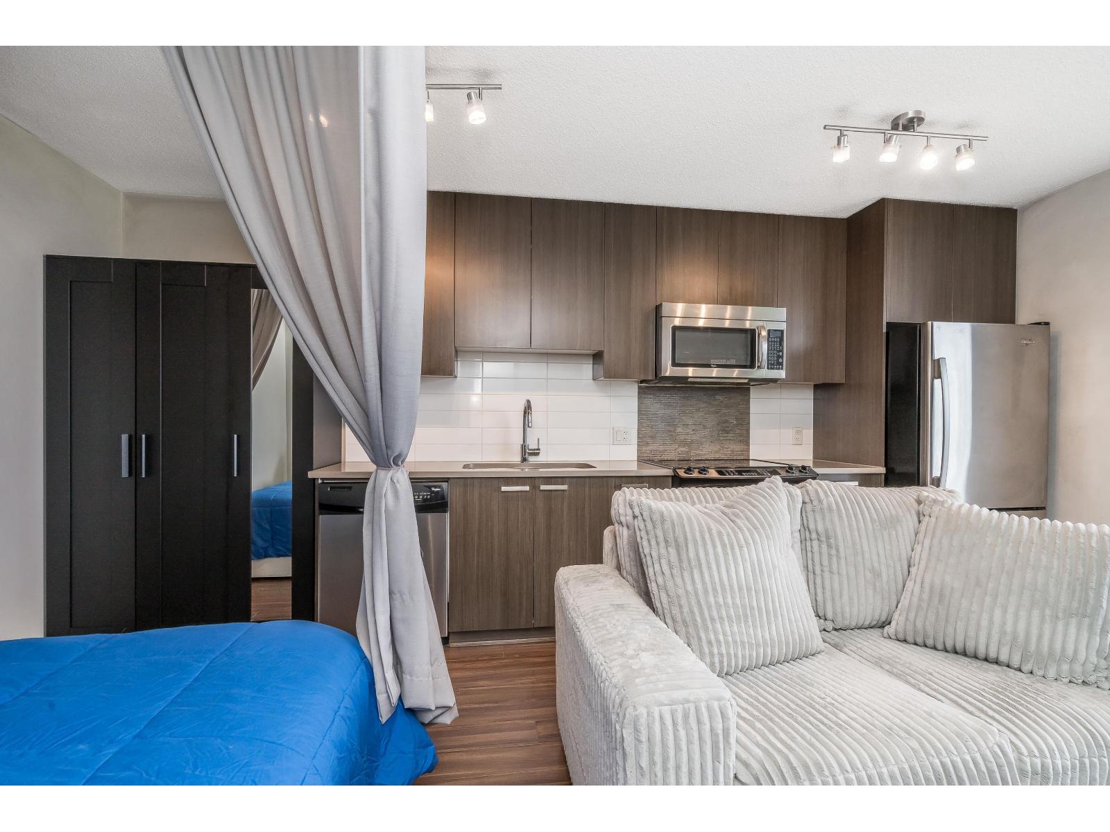 Photo 9 of 2603 13325 102 A Avenue, Surrey BC