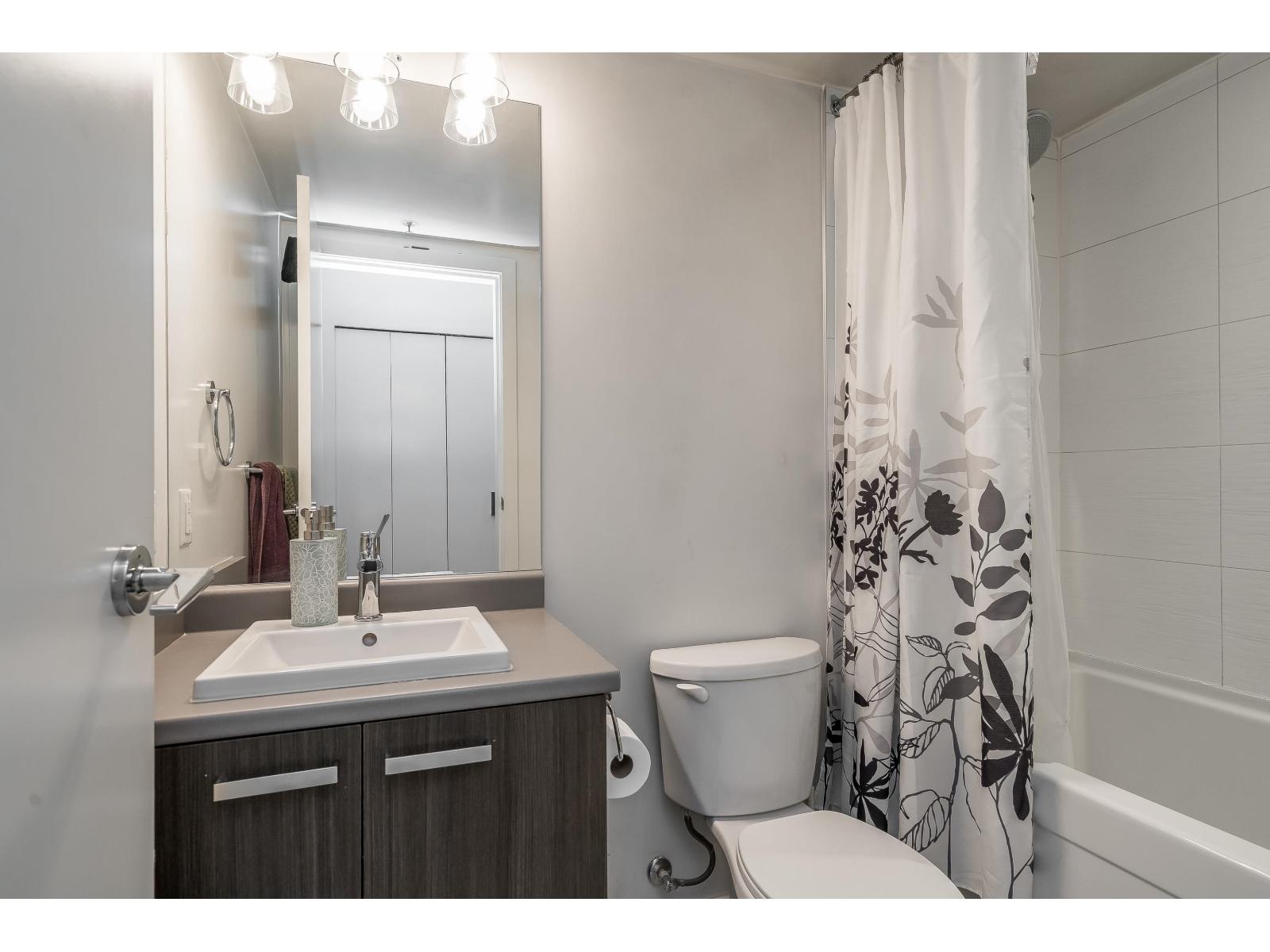 Photo 17 of 2603 13325 102 A Avenue, Surrey BC