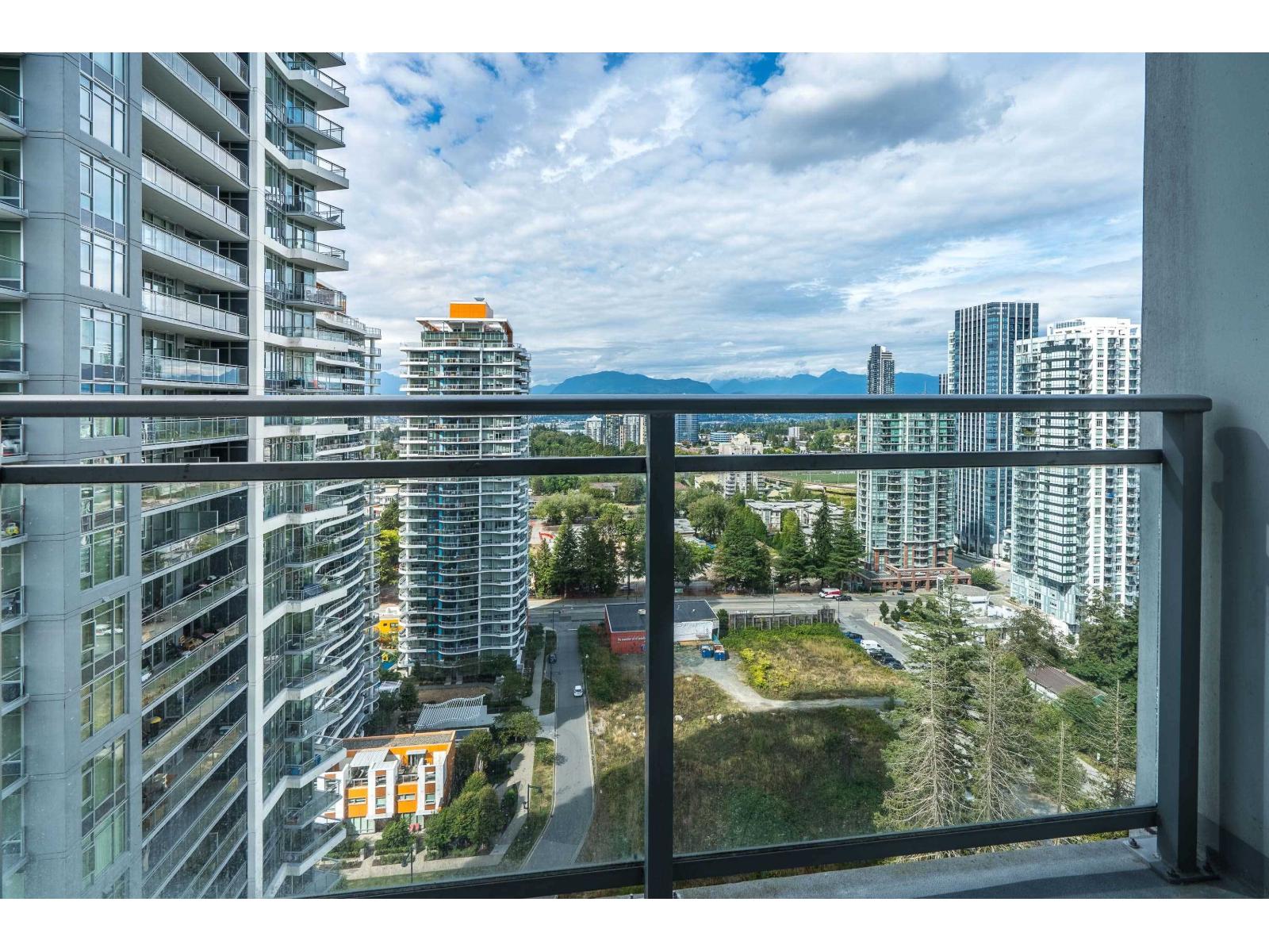 Photo 18 of 2603 13325 102 A Avenue, Surrey BC