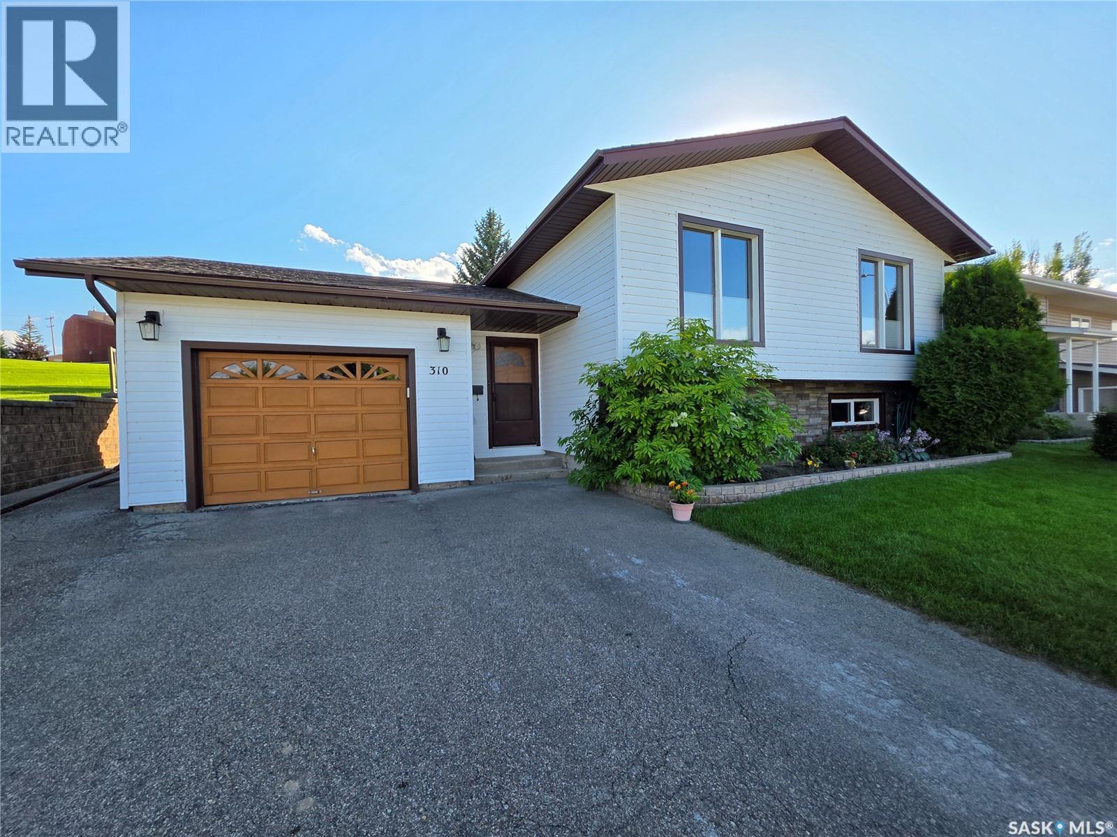 Photo 1 of 310 Aspen Drive, Swift Current SK