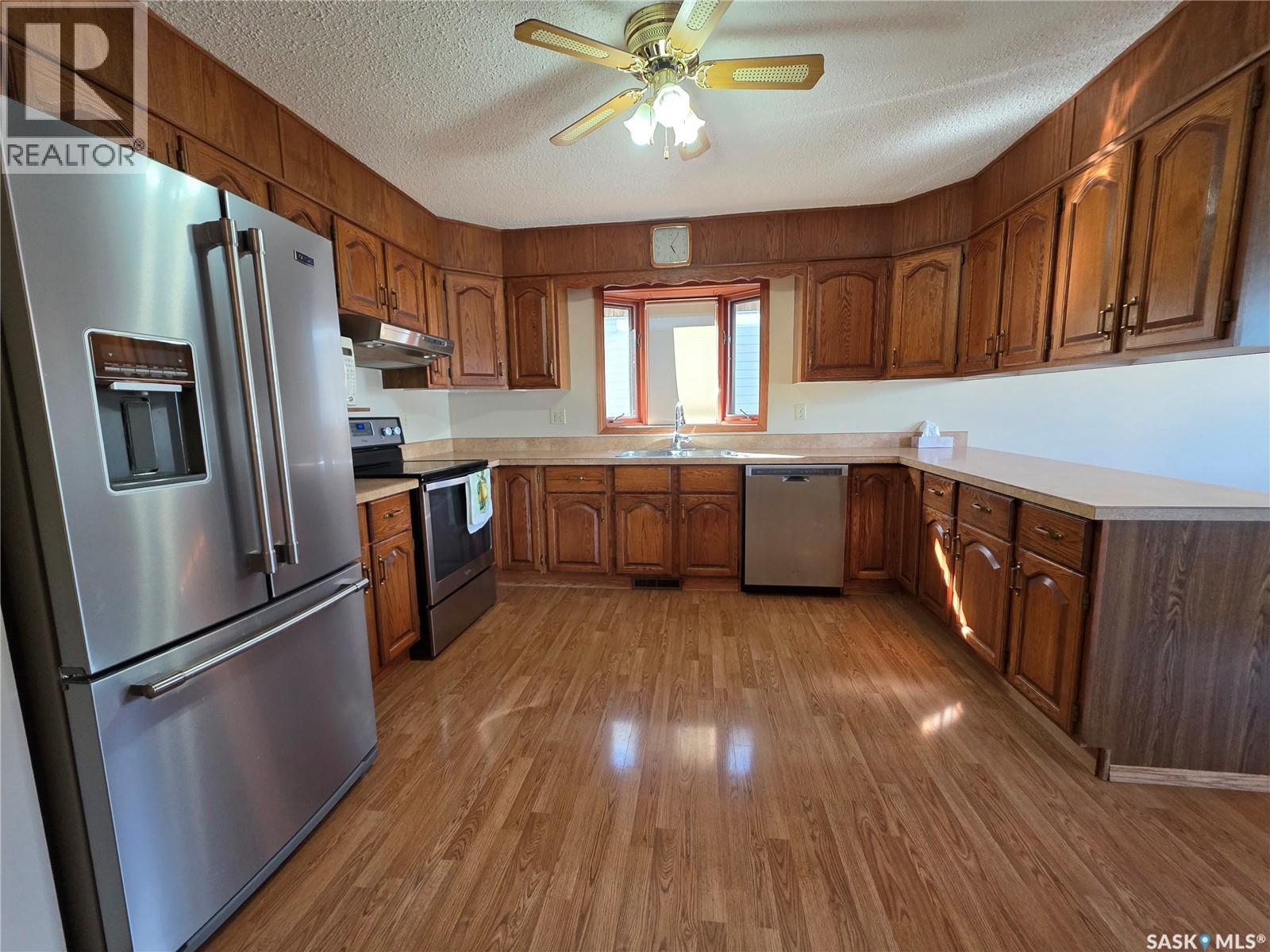 Photo 10 of 310 Aspen Drive, Swift Current SK