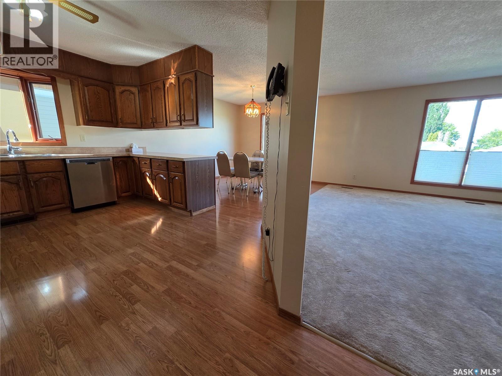 Photo 12 of 310 Aspen Drive, Swift Current SK