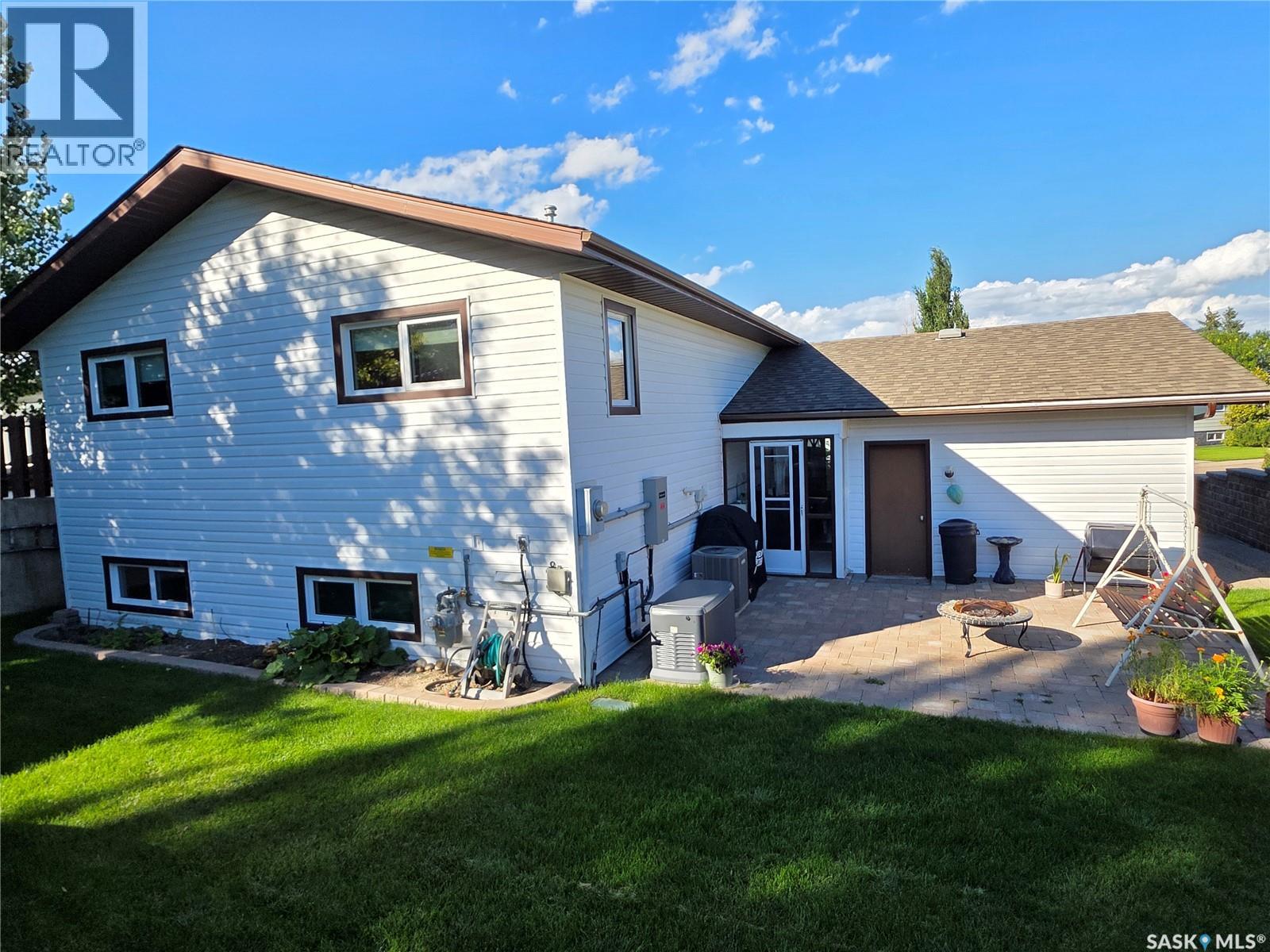 Photo 38 of 310 Aspen Drive, Swift Current SK