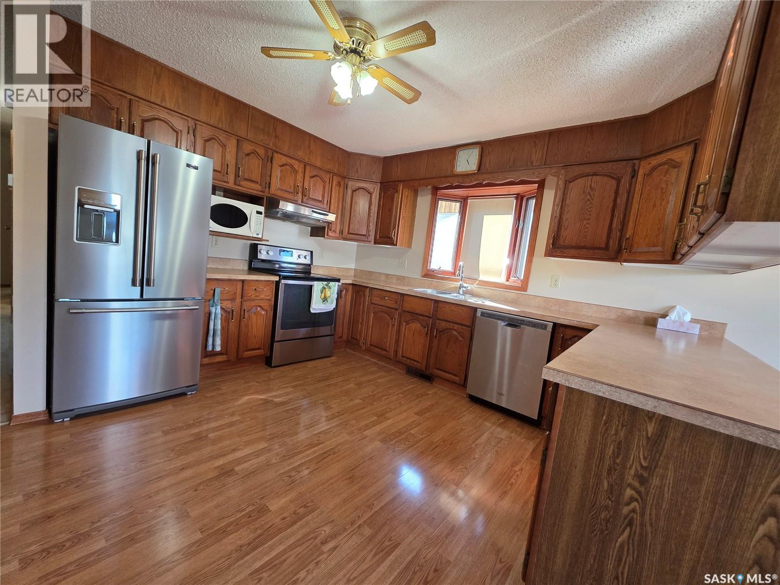 Photo 8 of 310 Aspen Drive, Swift Current SK