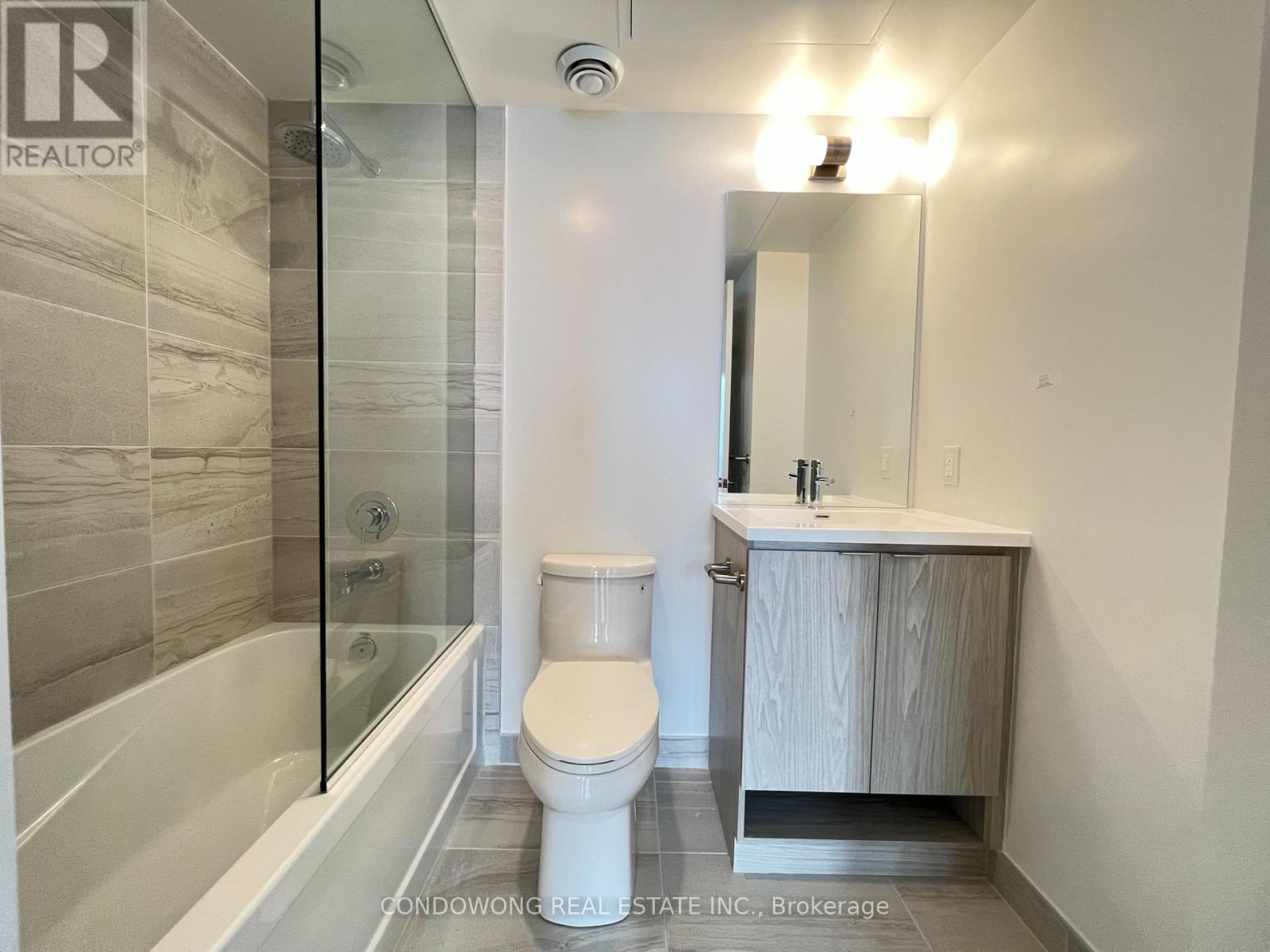 Photo 7 of 5508 55 Cooper Street, Toronto ON