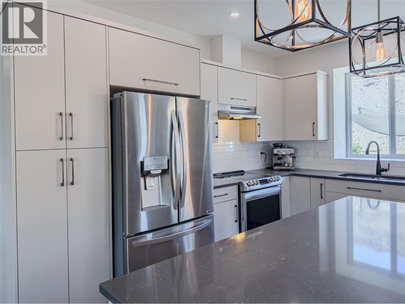 Photo 8 of 2071 Saddleback Drive, Kamloops BC