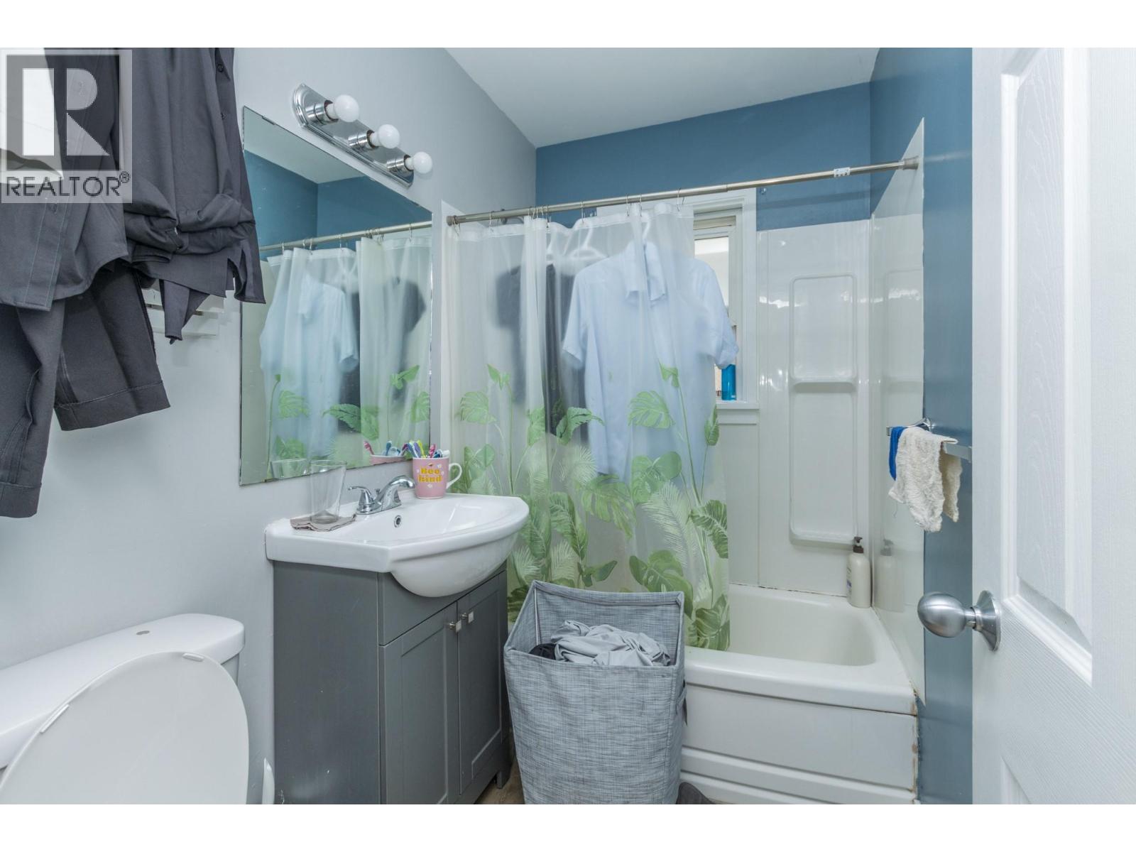 Photo 4 of 1120 Shuswap Street Se, Salmon Arm BC