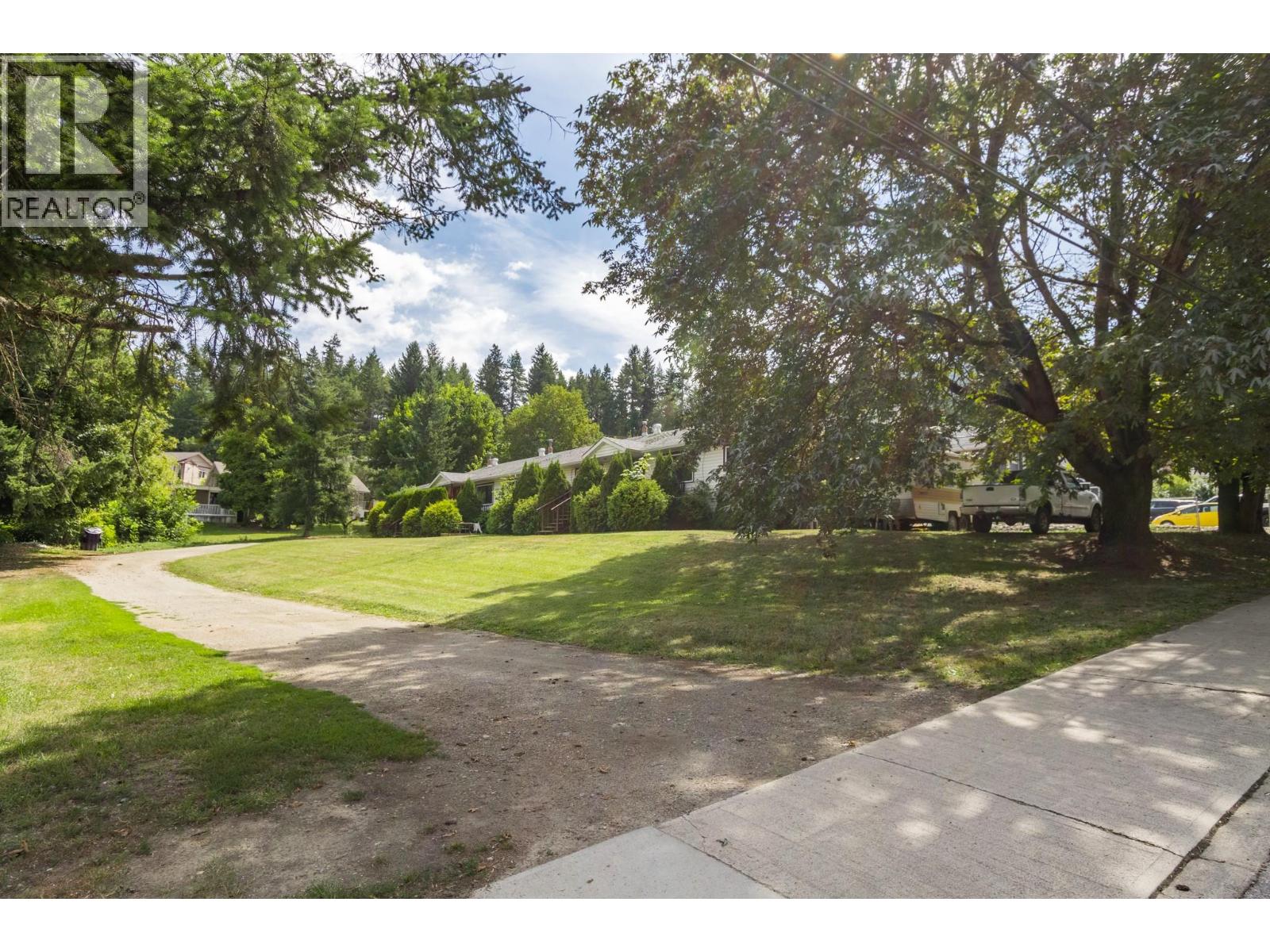 Photo 8 of 1120 Shuswap Street Se, Salmon Arm BC