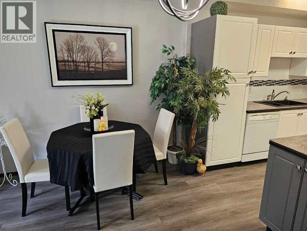Photo 6 of 130 4512 52 Avenue, Red Deer AB