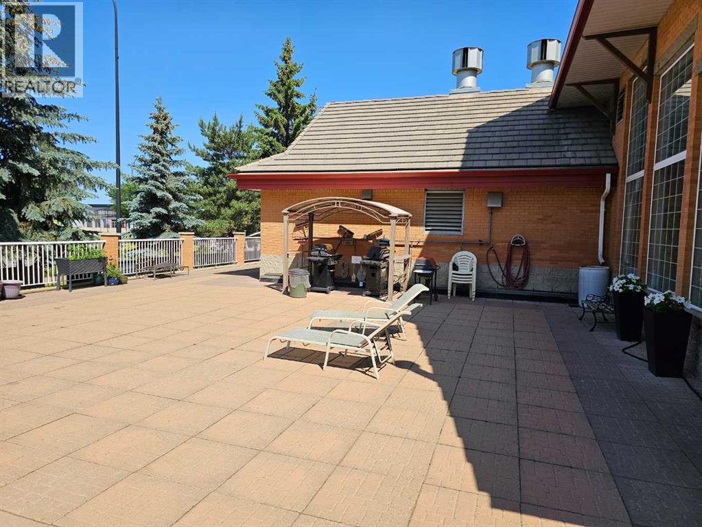 Photo 5 of 130 4512 52 Avenue, Red Deer AB