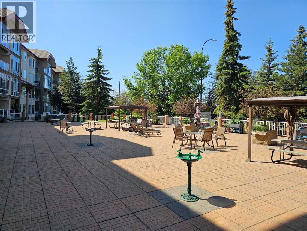 Photo 9 of 130 4512 52 Avenue, Red Deer AB