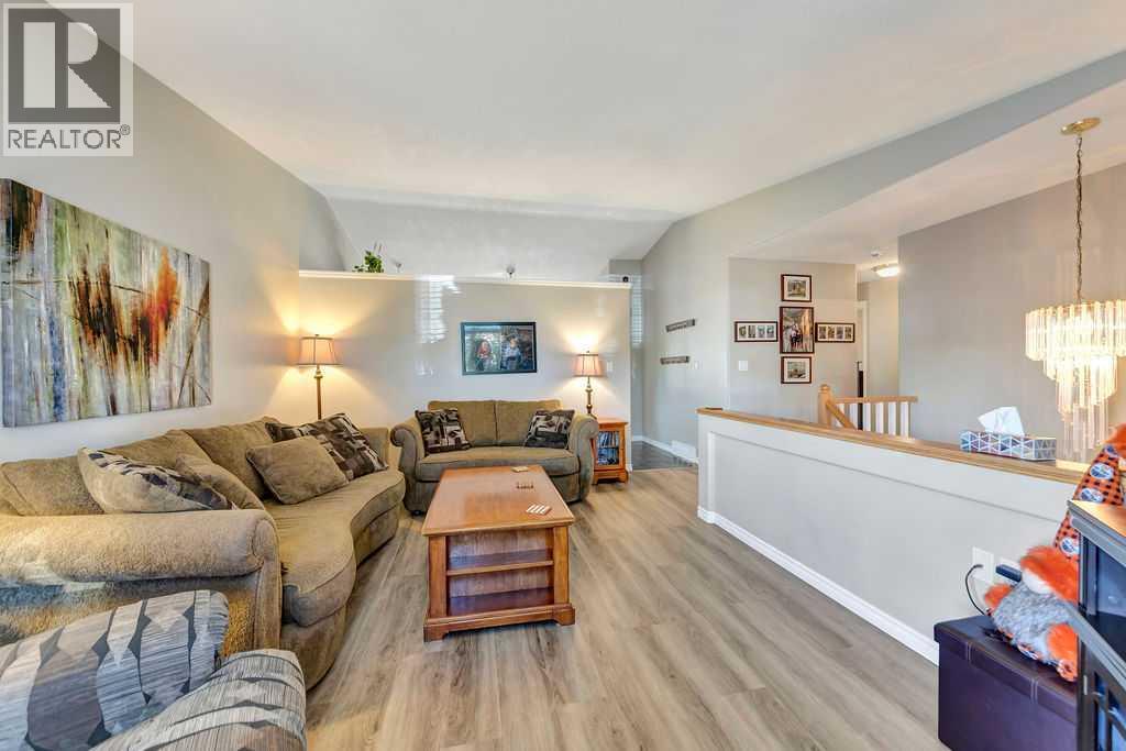 Photo 5 of 3504 61 Avenue, Lloydminster AB