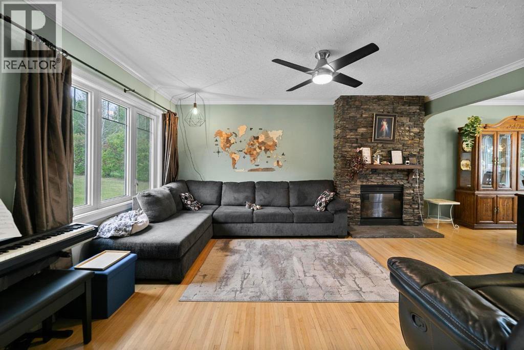 Photo 6 of 251 44101 Range Road 214, Rural Camrose County AB