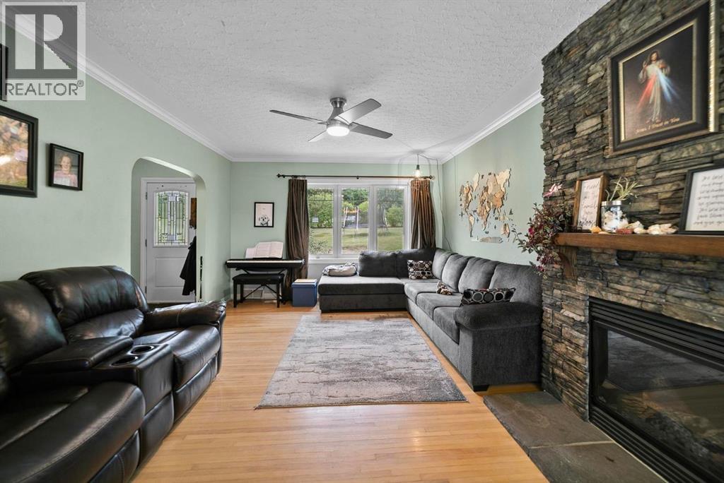 Photo 7 of 251 44101 Range Road 214, Rural Camrose County AB