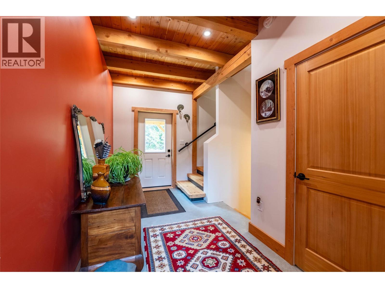 8774 6 Highway, Salmo