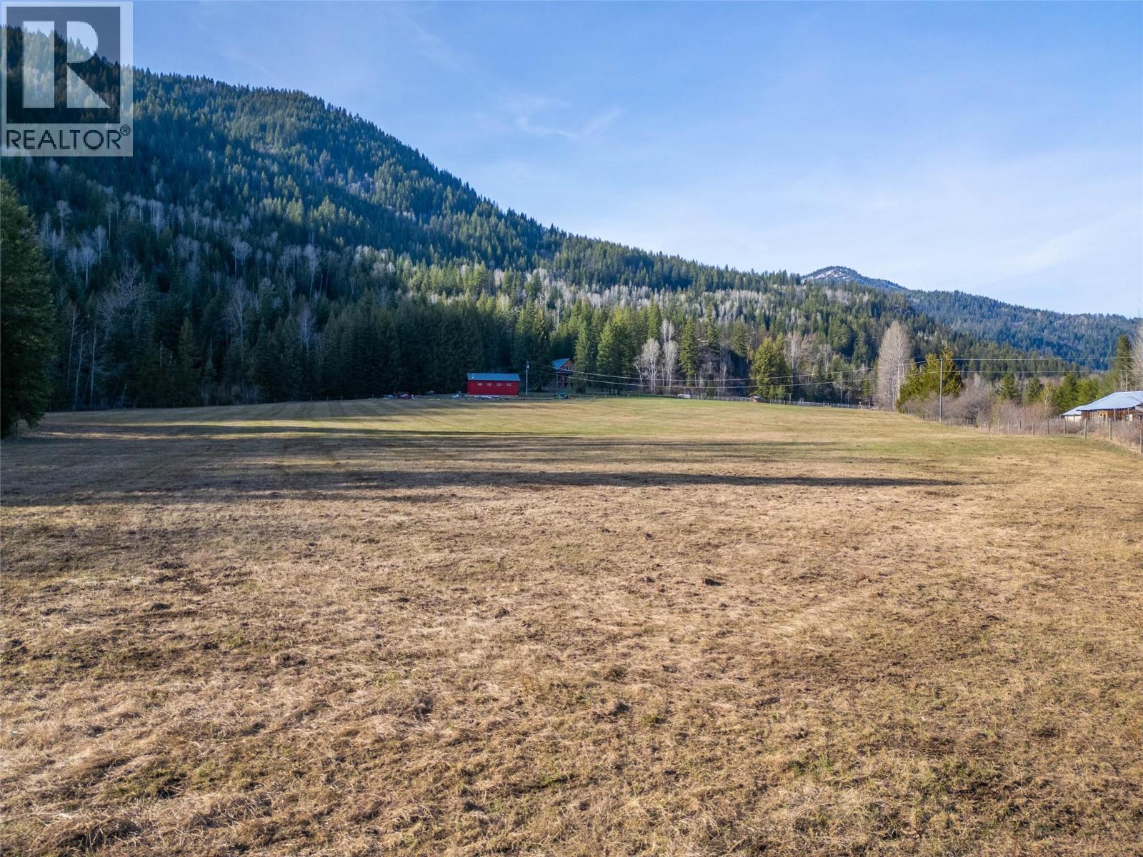 8774 6 Highway, Salmo