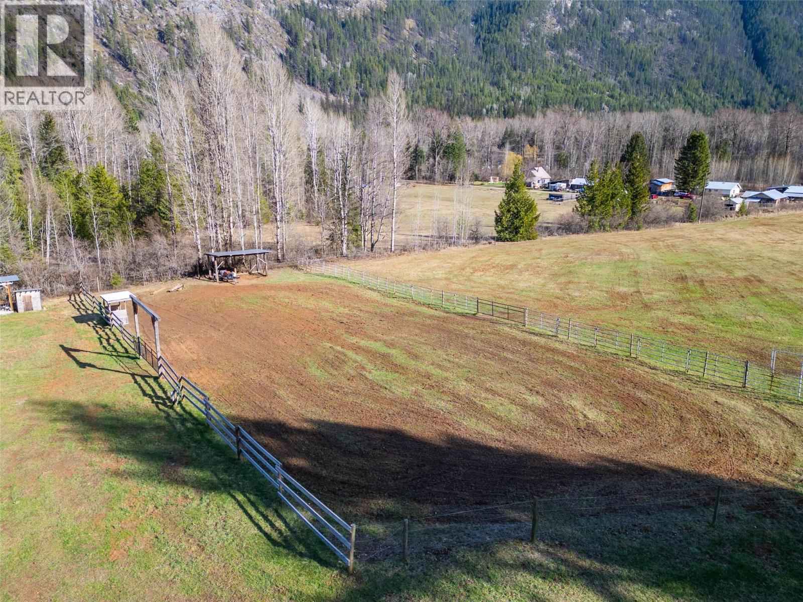 8774 6 Highway, Salmo
