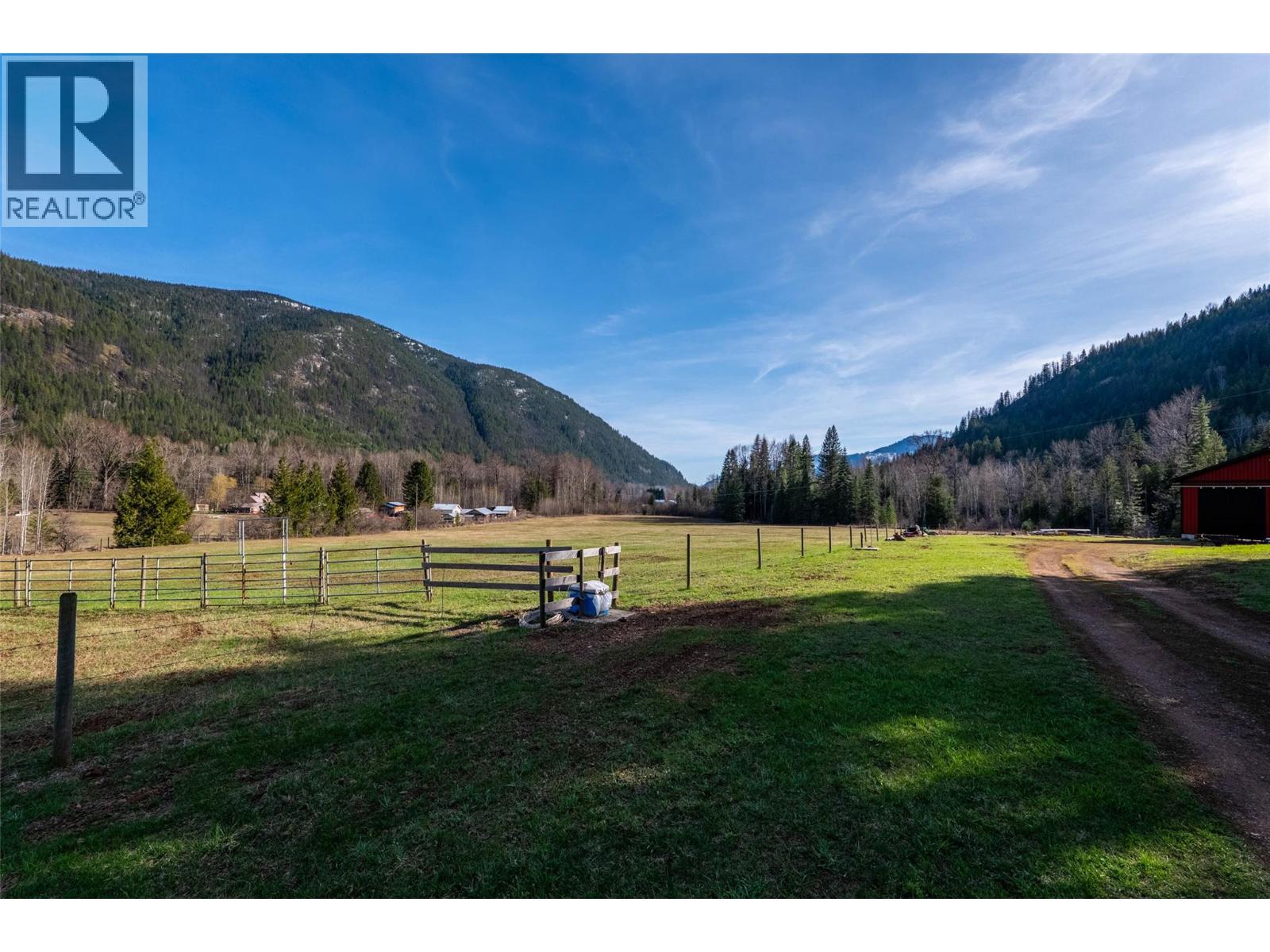 8774 6 Highway, Salmo