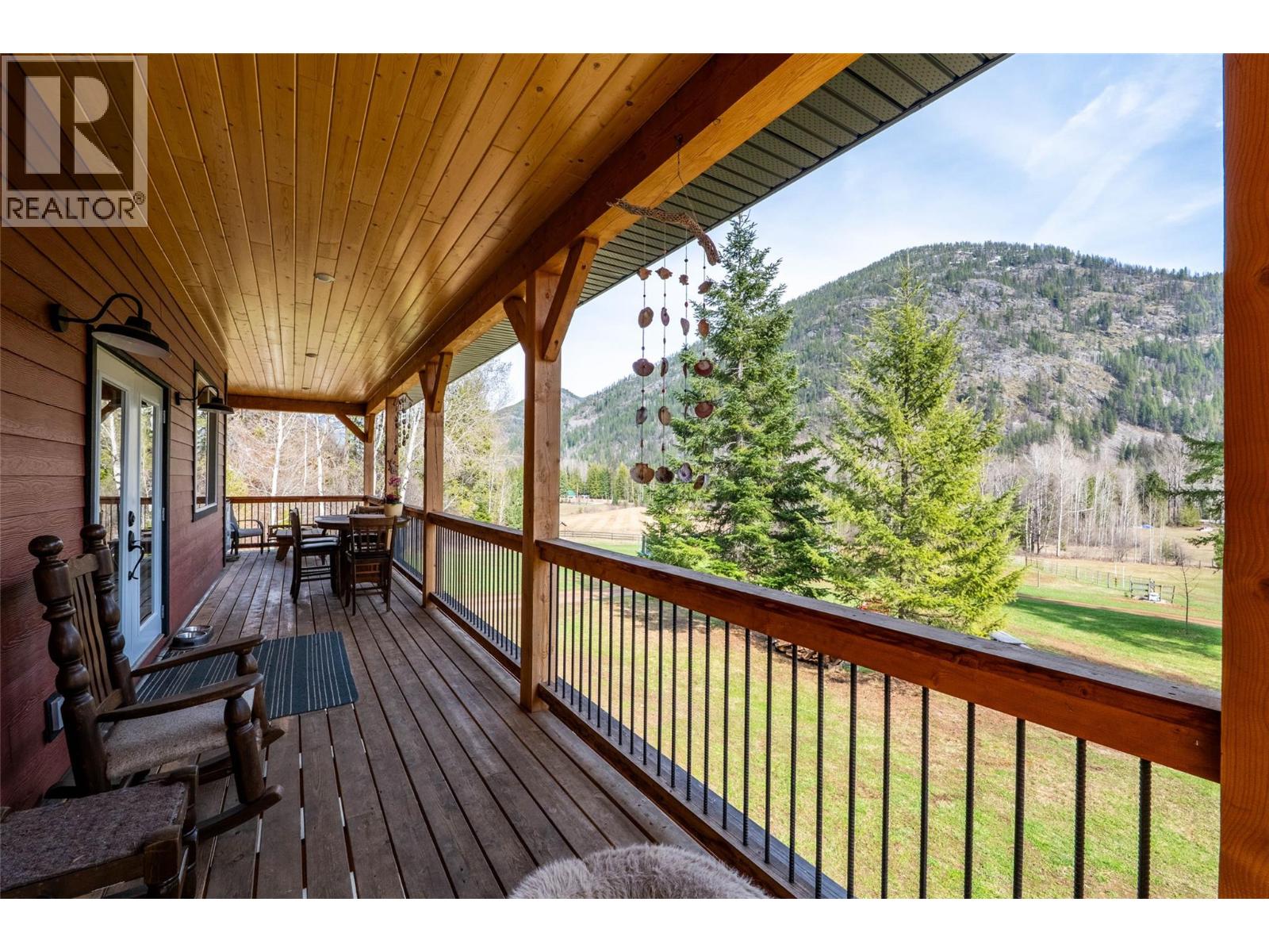 8774 6 Highway, Salmo