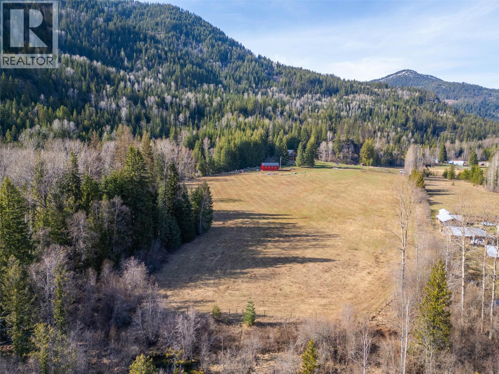 8774 6 Highway, Salmo