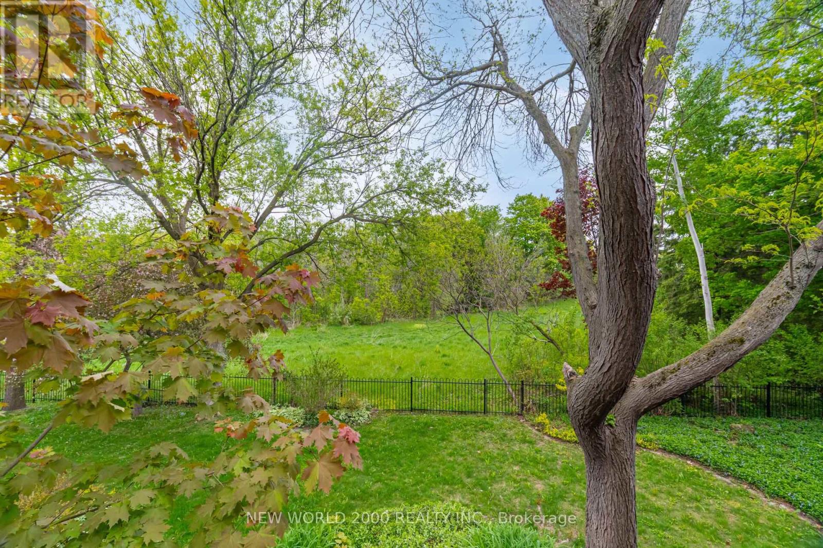 Photo 1 of 254 Maidstone Court, Caledon ON