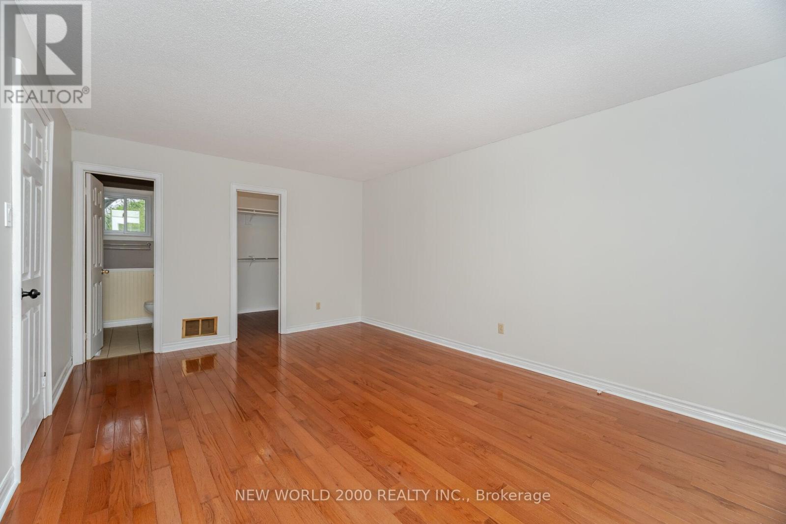 Photo 11 of 254 Maidstone Court, Caledon ON