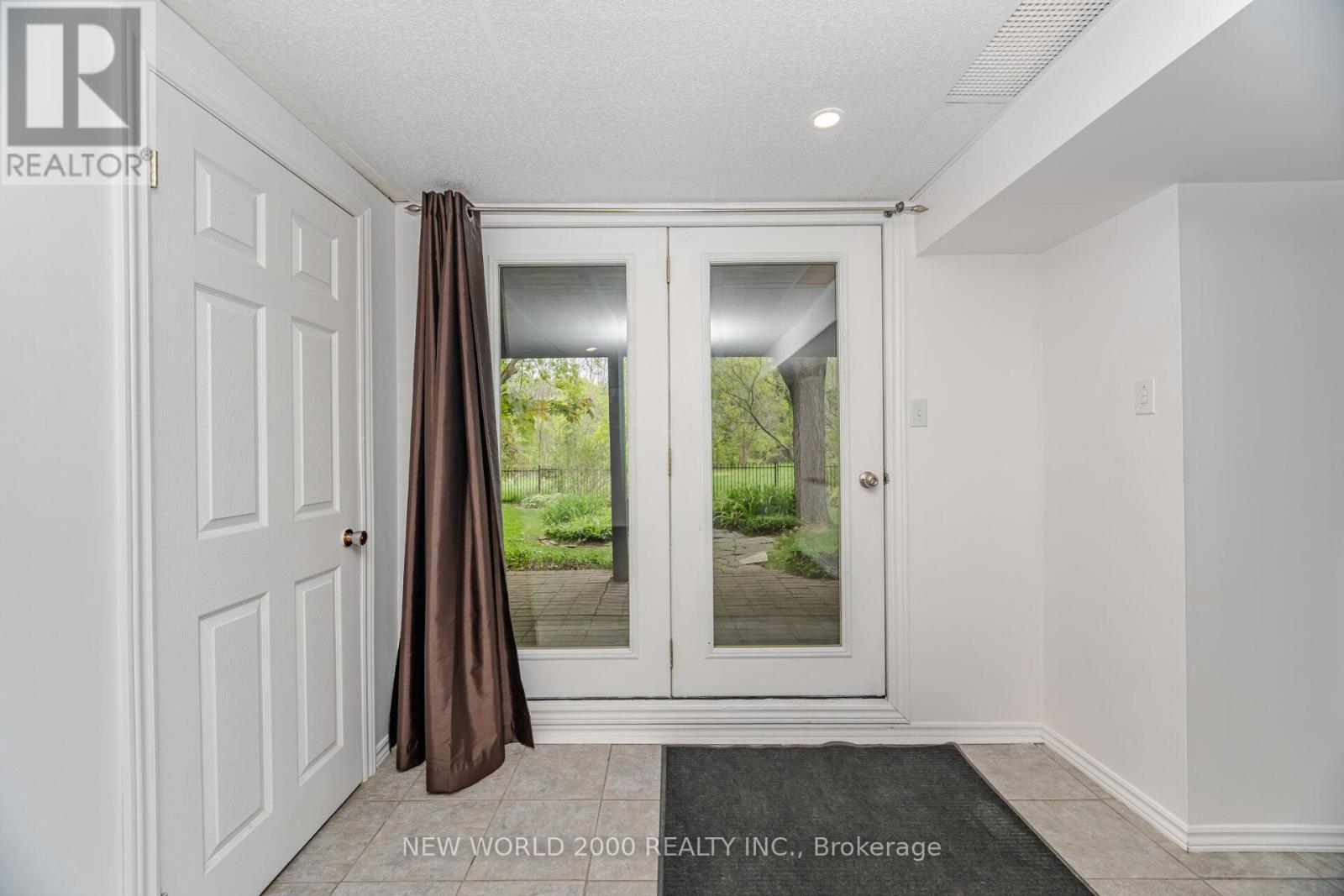 Photo 6 of 254 Maidstone Court, Caledon ON