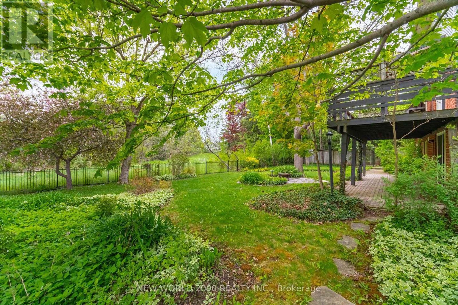 Photo 15 of 254 Maidstone Court, Caledon ON