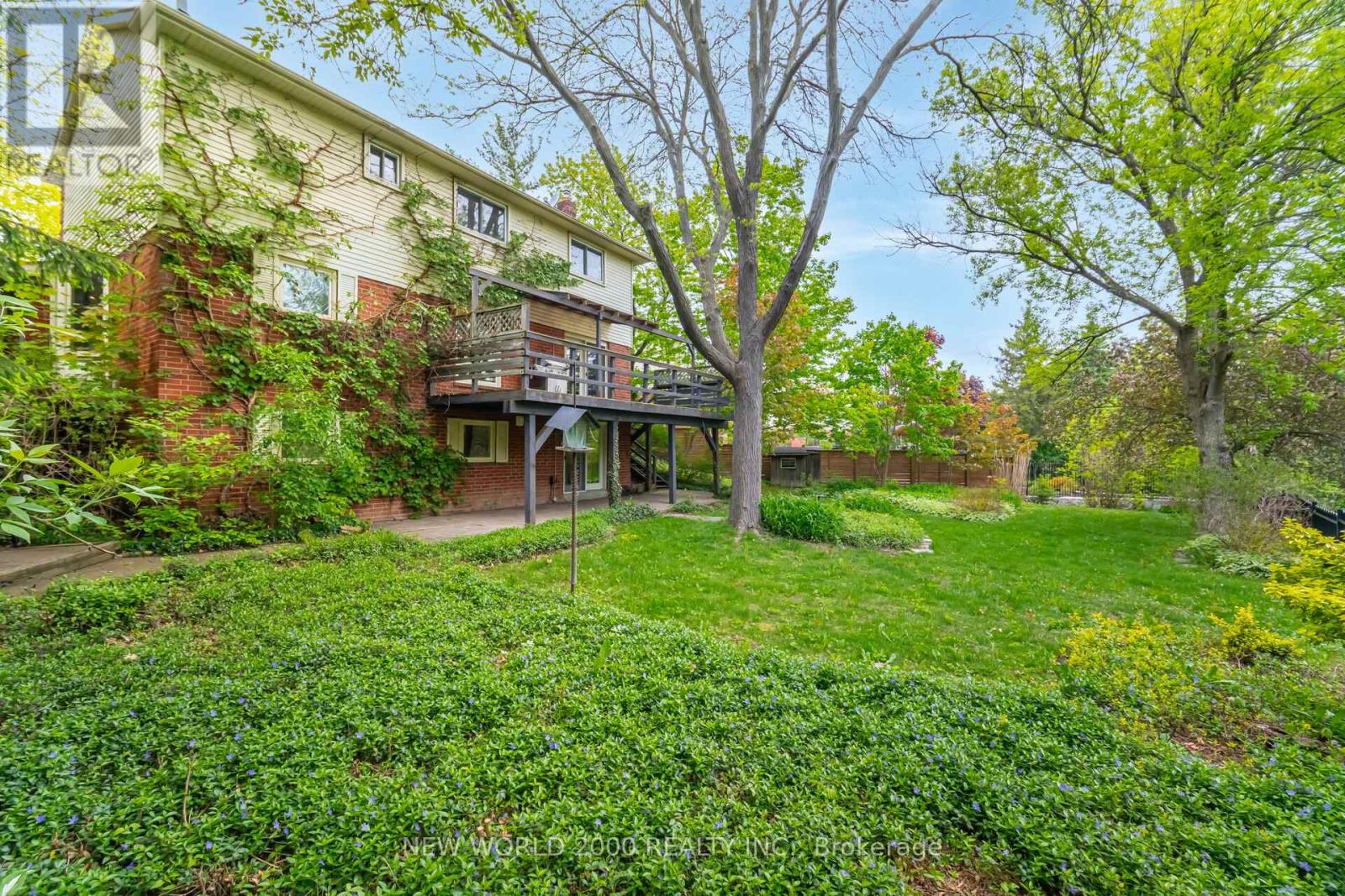 Photo 2 of 254 Maidstone Court, Caledon ON