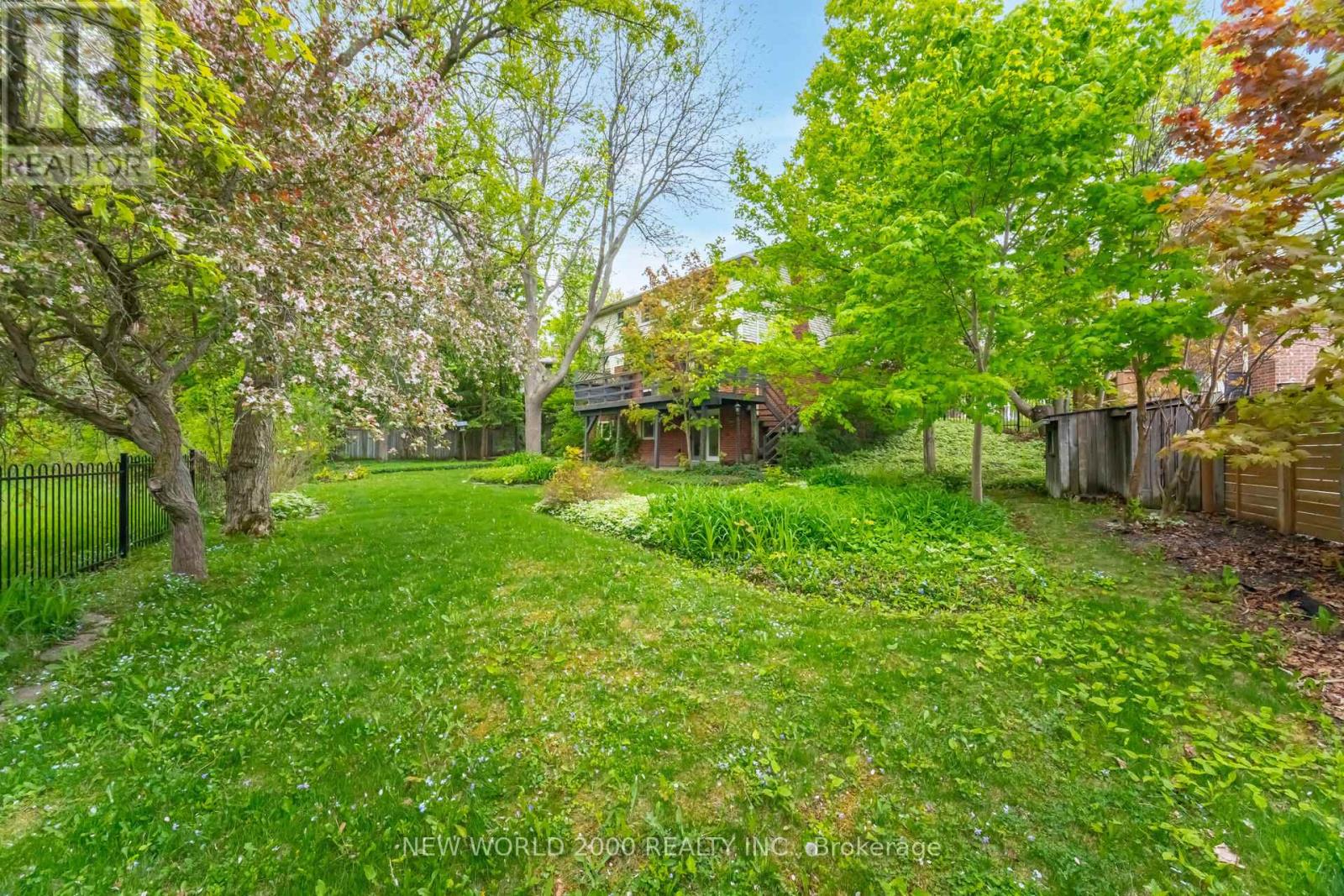 Photo 14 of 254 Maidstone Court, Caledon ON