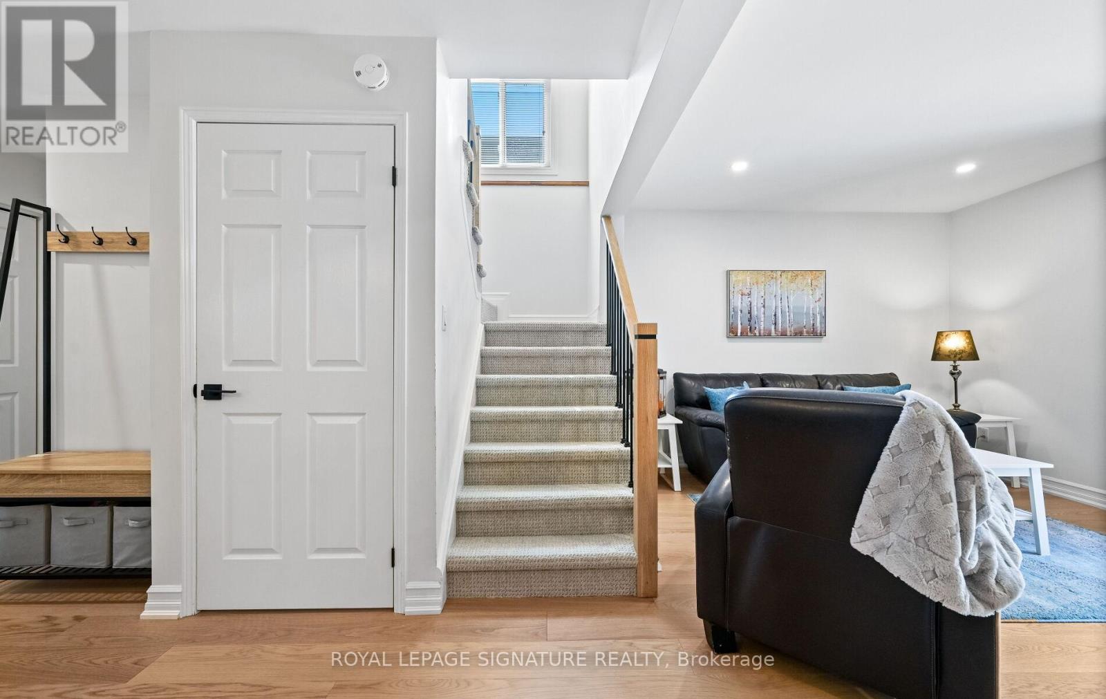 Photo 17 of 2048 Chrisdon Road, Burlington ON
